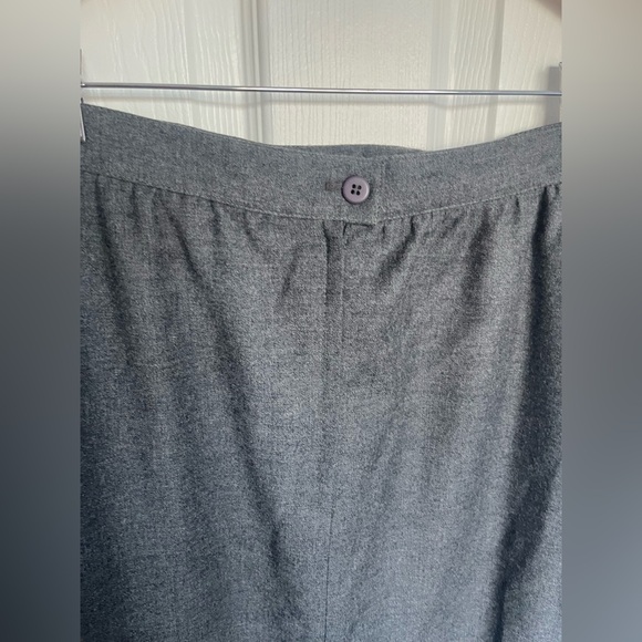 Vintage Gray100% Wool midi Skirt - Picture 7 of 10